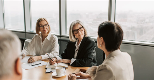 Change Communication vs. Change Management: Understanding the...