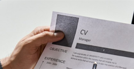 Being a Job Seeker Online: How to Show Up From More Than the Waist Up
