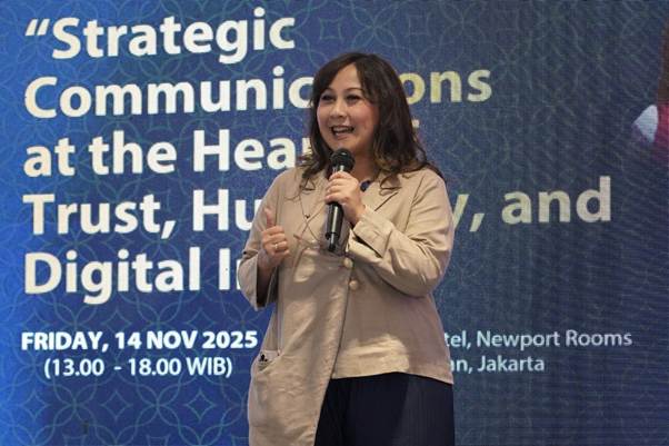 Elvera N. Makki (President of IABC Indonesia, Founder & CEO of VMCS Communications & Social Impact) officially opens the 2025 Conference, underscoring that communication rooted in trust, humanity, and digital impact is the foundation of leadership capable of inspiring meaningful action.
