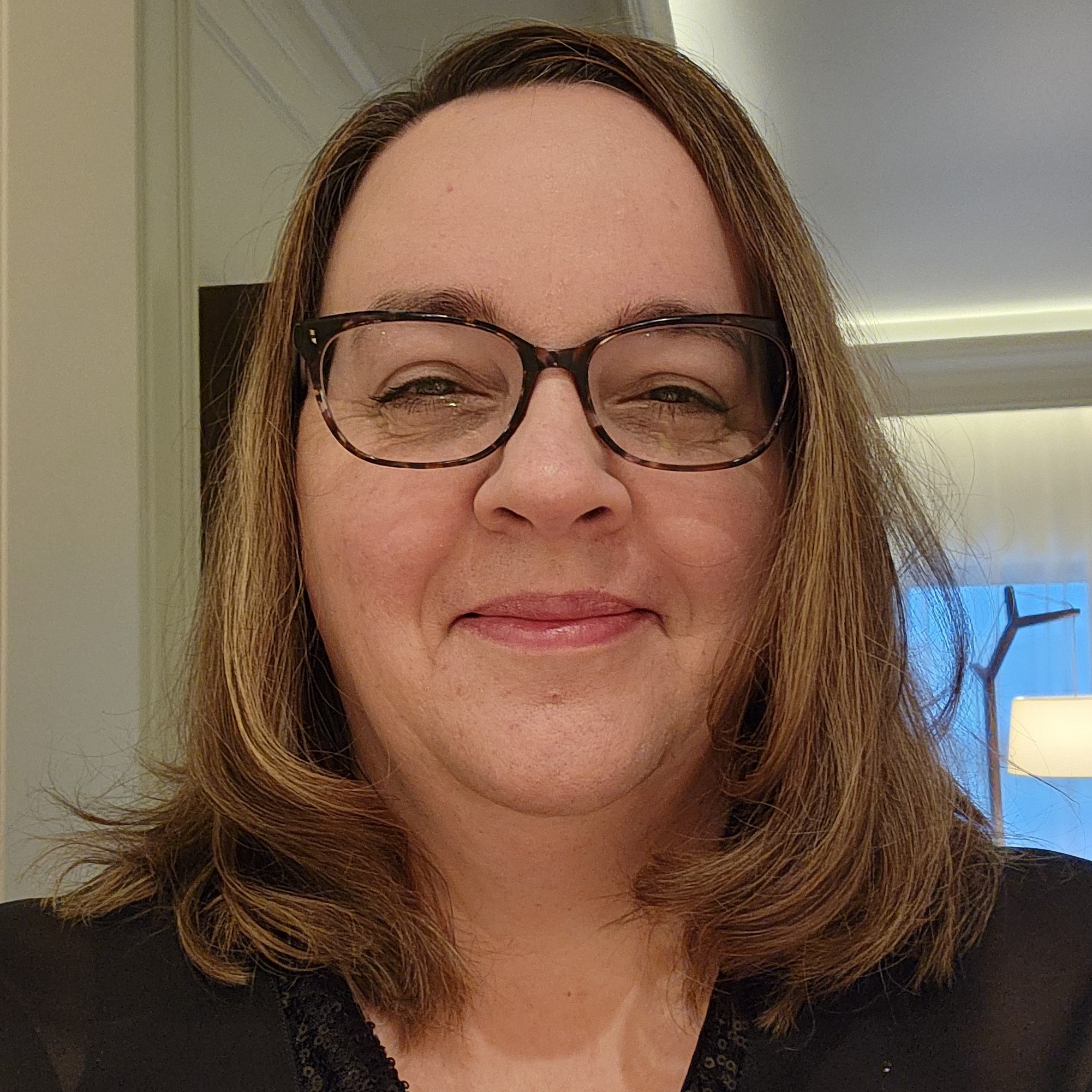 Jennifer Kirscher Headshot